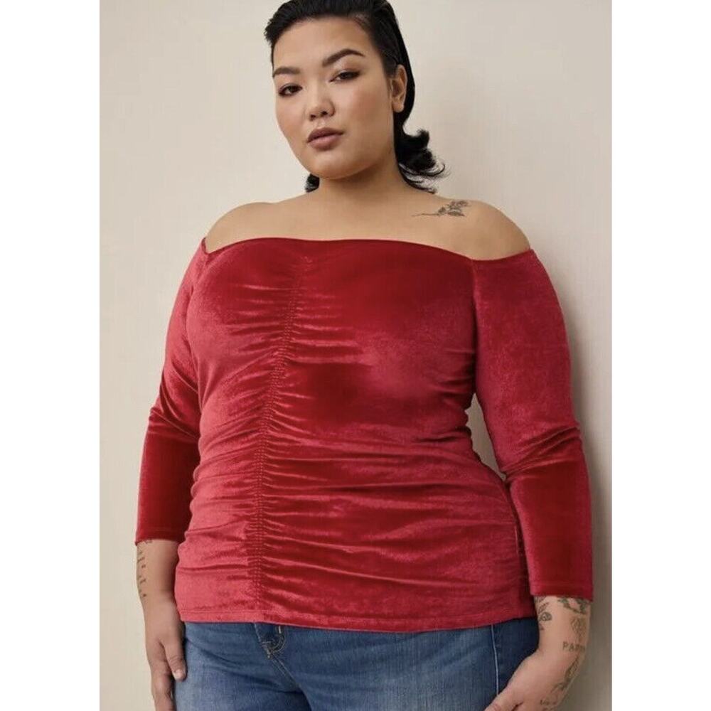 New Torrid Woman Sz 4X 4 Plus Blouse Red Velvet Shirred Off Shoulder Stretch NWT